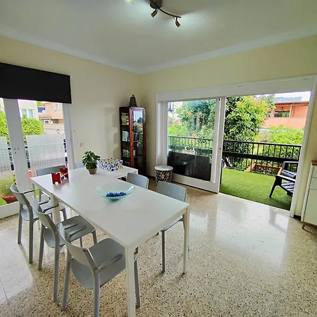 The Good House Palmas Bed and Breakfast Tafira